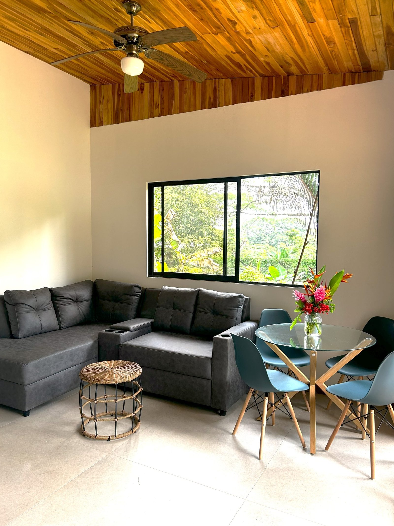 2 bedroom living room