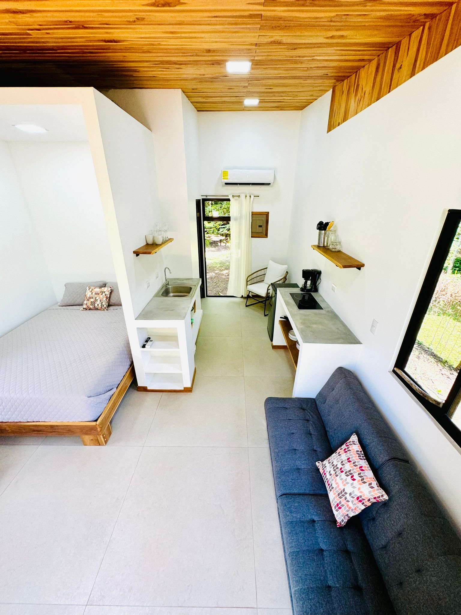 b8d0692c-1e22-4ac7-93e1-f666bb07510d