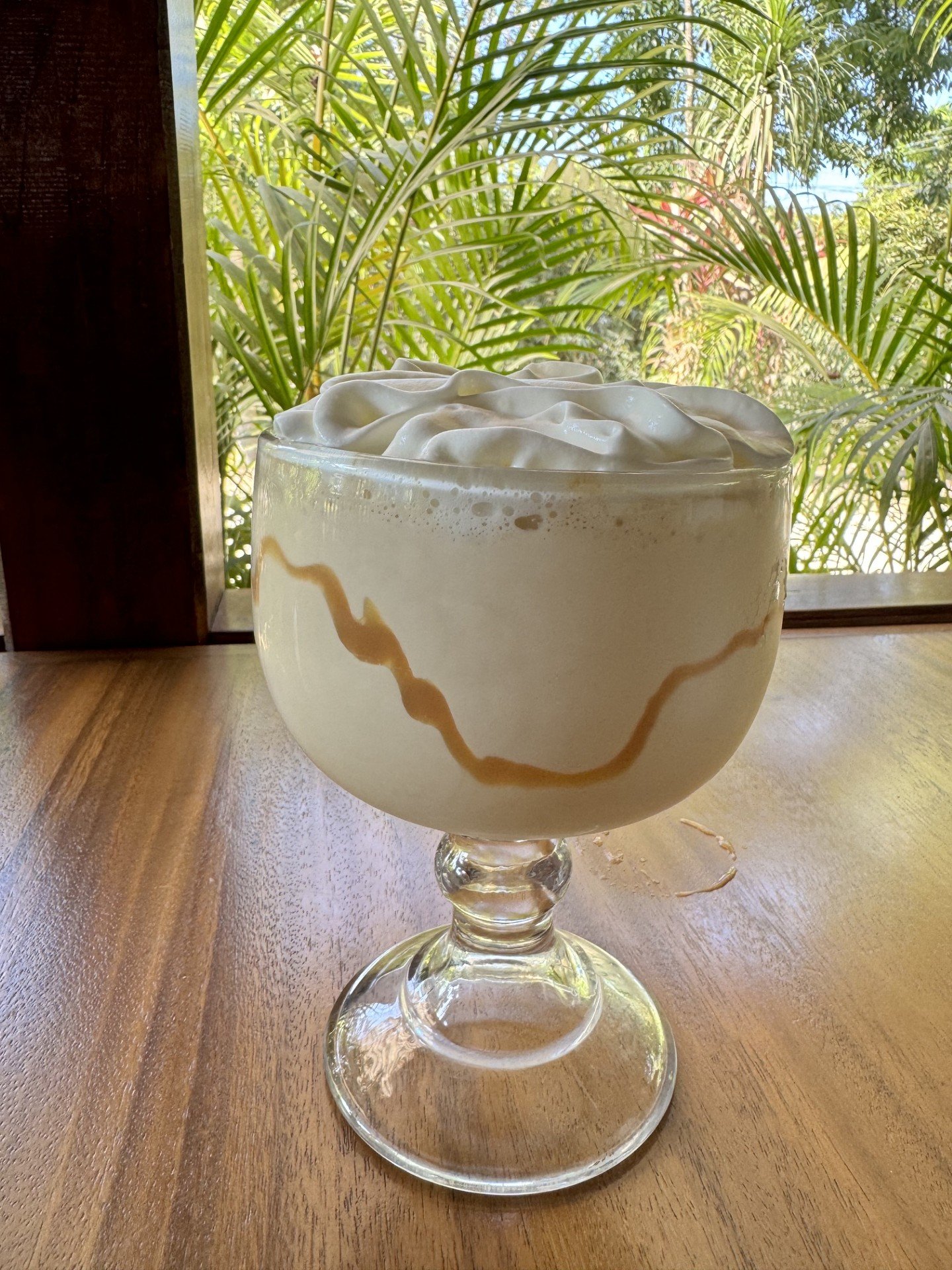 mILKSHAKE